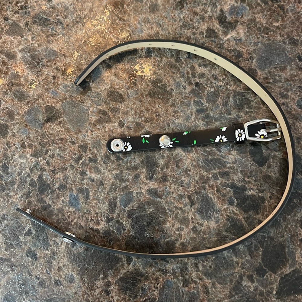 Origami Owl - black daisy Brand New